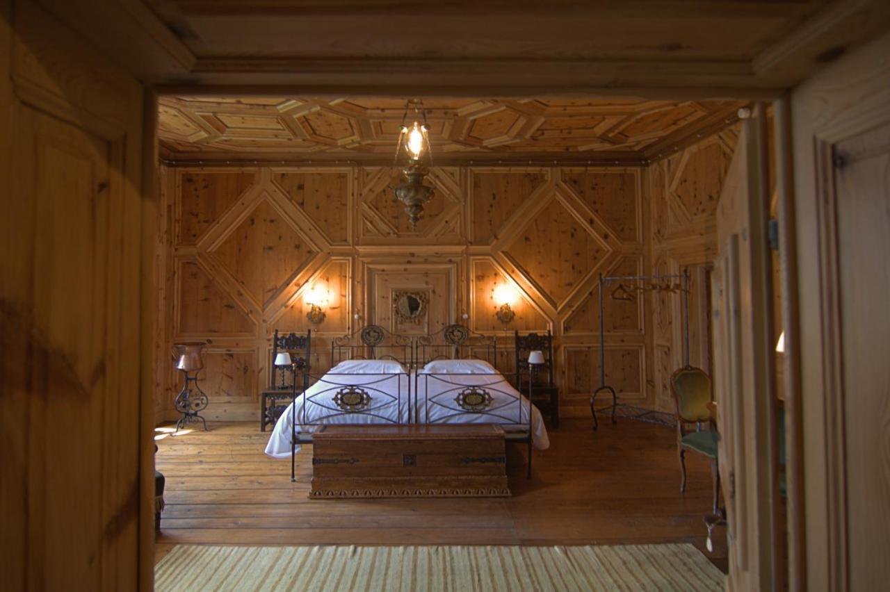 Bed and Breakfast Palazzo Juvalta Тельо Экстерьер фото