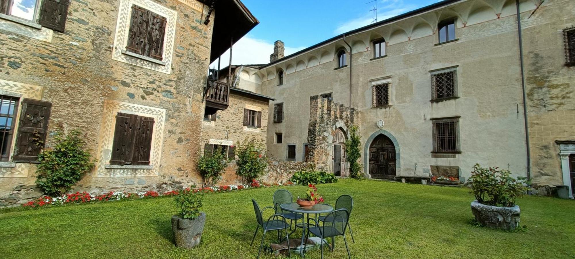 Bed and Breakfast Palazzo Juvalta Тельо Экстерьер фото